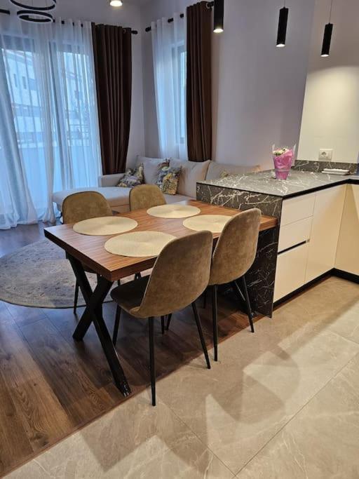 Deluxe Flat With Garden_Tirana Lejlighed Eksteriør billede