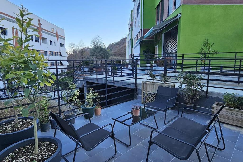 Deluxe Flat With Garden_Tirana Lejlighed Eksteriør billede